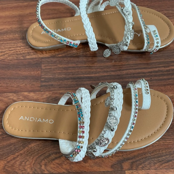 Andiamo Leather Coun Silver White Sandals Sz 8W excellent condition - Picture 4 of 7